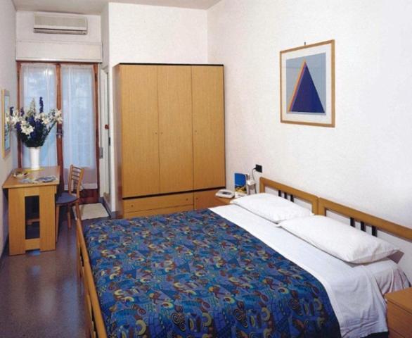 Hotel Capitol Pesaro Bagian luar foto